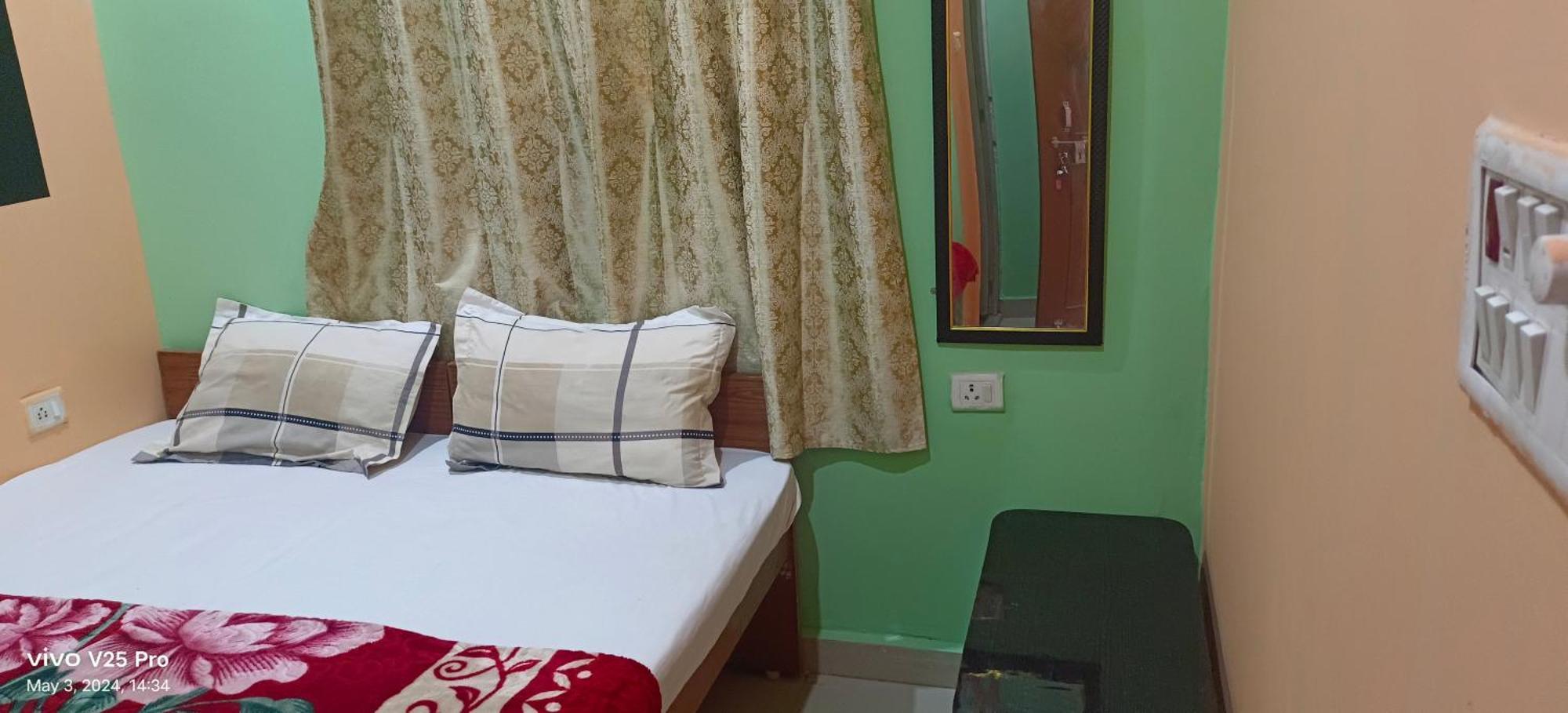 Lord Shiva Paying Guest House Варанаси Экстерьер фото
